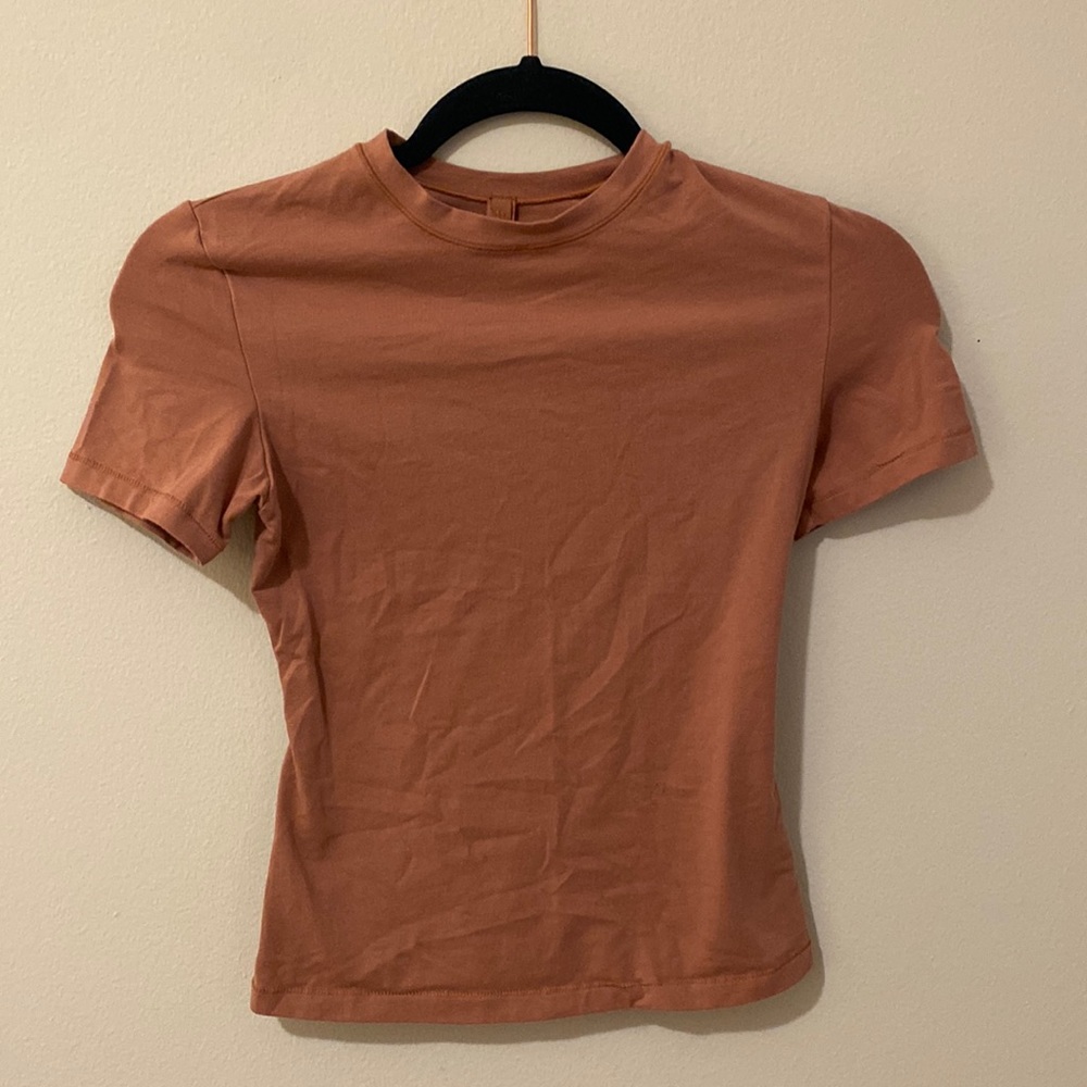 SKIMS Tee
